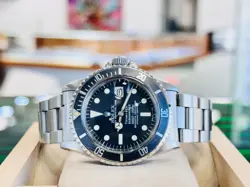 Rolex Submariner Date 1680 Tiffany & Co Dial RARE Vintage Watch Box