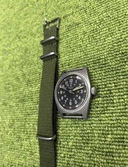 WRISTWATCH WORKING MECHANICAL