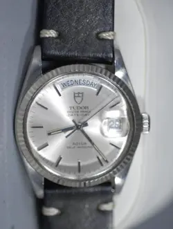 18K BEZEL WATCH
