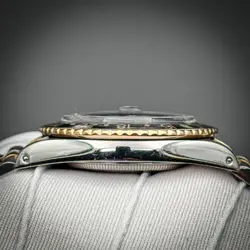 MEN’S WATCH WITH