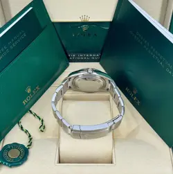 Unworn Rolex Oyster Perpetual 36mm, Green, 126000, dated 2024