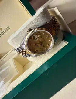 FACTORY CHAMPAGNE DIAL