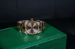 LUXURY WRISTWATCH