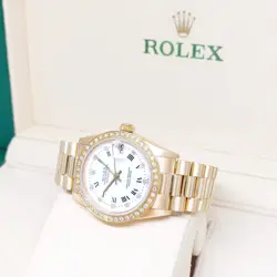ROMAN DIAMONDS DIAL