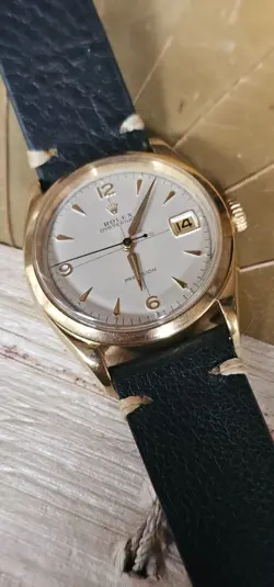 HAND-WINDING WATCH CIRCA