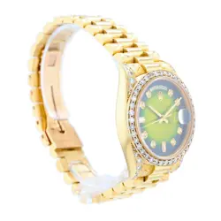 WATCH GREEN VIGNETTE