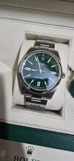 ROLEX OYSTER PERPETUAL 41 GREEN