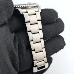Rolex 16610 Submariner Date 40mm 2006 Z Serial Box & Papers