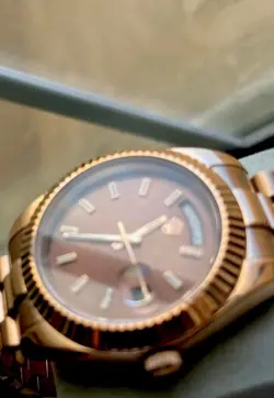 CHOCOLATE ROMAN DIAL