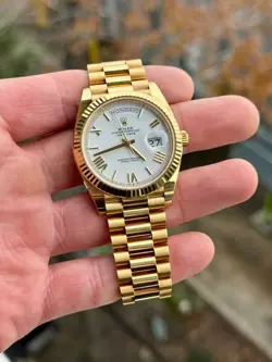 DATE 228238 WHITE