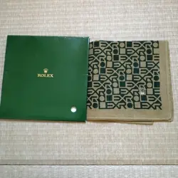 HANDKERCHIEF GREEN