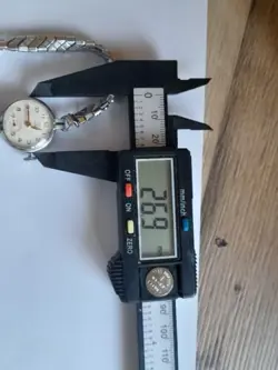 Ladies vintage tudor rolex watch working and no dents loverly vintage condition