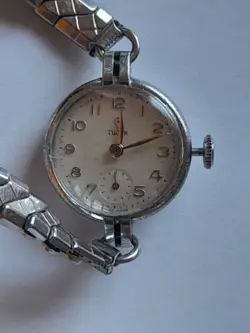 Ladies vintage tudor rolex watch working and no dents loverly vintage condition