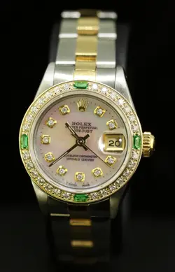 EMERALD DIAMOND BEZEL