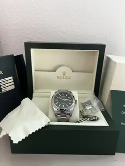 /GREEN MEN'S WATCH