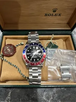 ROLEX GMT MASTER 40MM PEPSI BEZEL RED BLUE AUTO WATCH 16750 CIRCA 1984 OYSTER ￼
