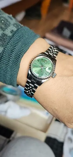 6924 OLIVE