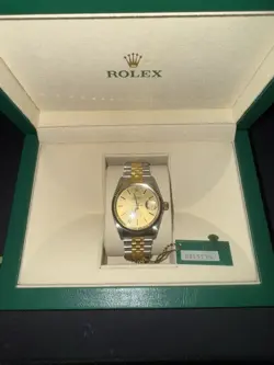 Two Tone Rolex Datejust 36MM Reference #16013 1988. Box & Papers + OG Handtag