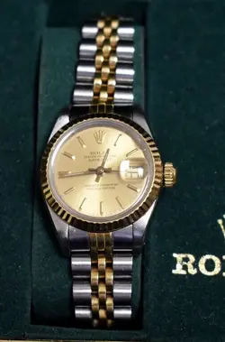 WRISTWATCH W/ COA