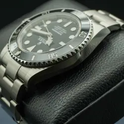 NO-DATE SUBMARINER