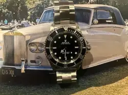 SUBMARINER BLACK AND
