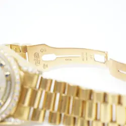 rolex daydate 18388 18k gold with diamonds(all original)