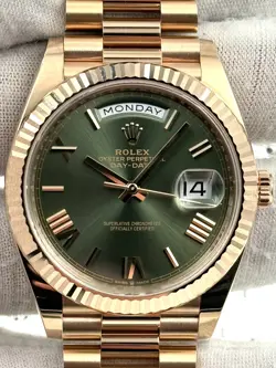 ROLEX DAY DATE 40MM GREEN ROMAN DIAL ROSE GOLD BRACELET 228235 BOX & PAPERS 2023