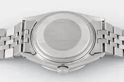 AND SAPPHIRE BEZEL