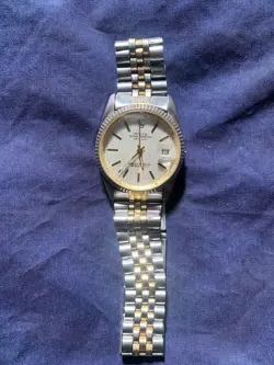 THE ROLEX SUBMARINER