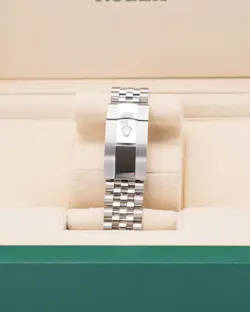Rolex Skydweller 42mm 336934-0002 Green on Jubilee 2025