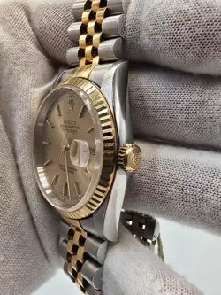 18K WATCH 16233