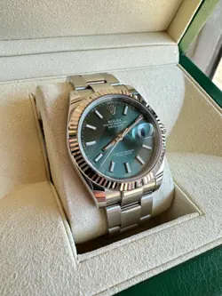 FLUTED BEZEL 2024