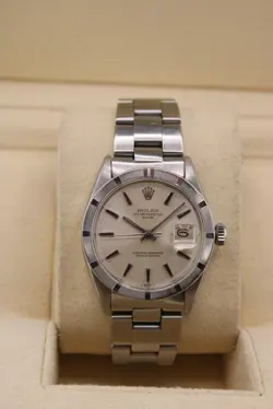VINTAGE ROLEX OYSTER PERPETUAL DATE 1501