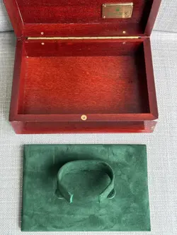 WOODEN BOX