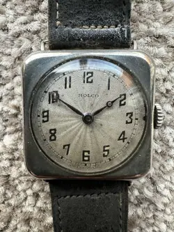 WIND WATCH SQUARE