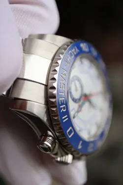 ROLEX YACHT-MASTER 116680 SILVER OYSTER BRACELET WITH BLUE BEZEL