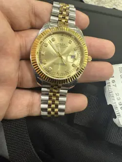 WATCH USED READ