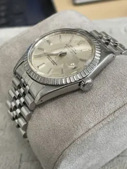 DIAL STAINLESS WATCH