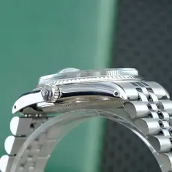 18K WHITE FLUTED