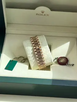 WATCH 118238