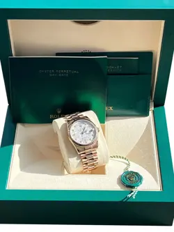 WATCH 118235