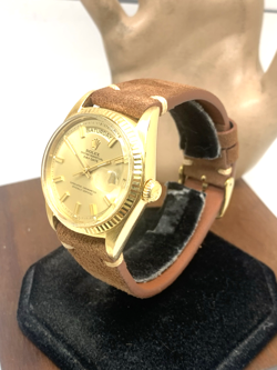 18K GOLD CASE