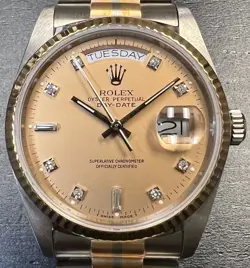 SALMON DIAMOND DIAL-MINT