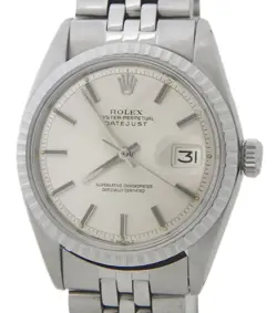 WATCH WITH OVAL