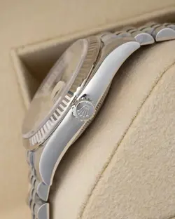 SILVER DIAMOND STAINLESS