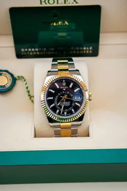 GOLD BLACK OYSTER