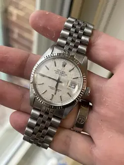 BEZEL LINEN DIAL
