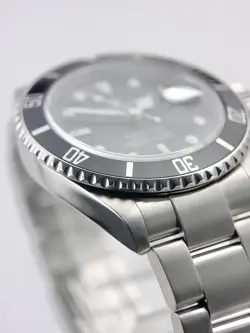 Rolex Submariner Date Stainless Steel Black Dial 40mm Auto. Men’s Watch 16610T