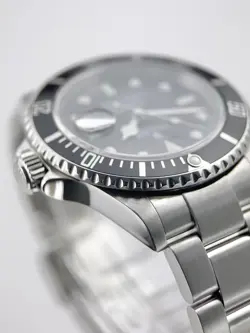 Rolex Submariner Date Stainless Steel Black Dial 40mm Auto. Men’s Watch 16610T