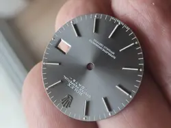 NON-Q-SET GREY